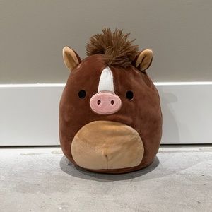 assorted medium squishmallows!